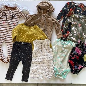 Variety of baby girls clothes sizes 12-18 months